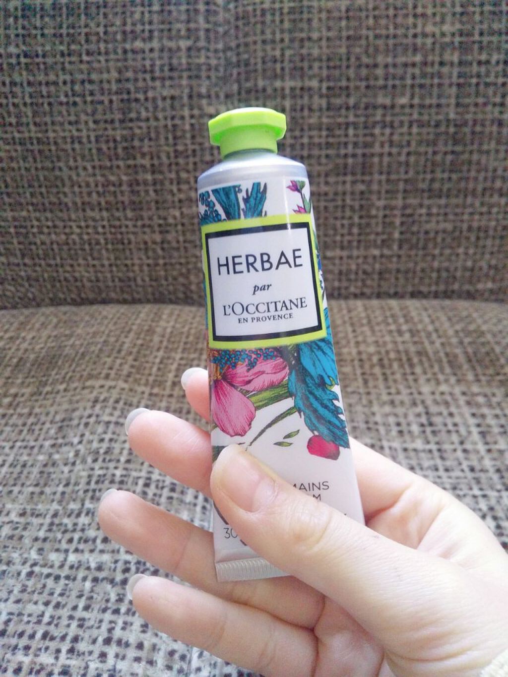 エルバヴェール ハンドクリーム/L'OCCITANE/ハンドクリームを使ったクチコミ（2枚目）