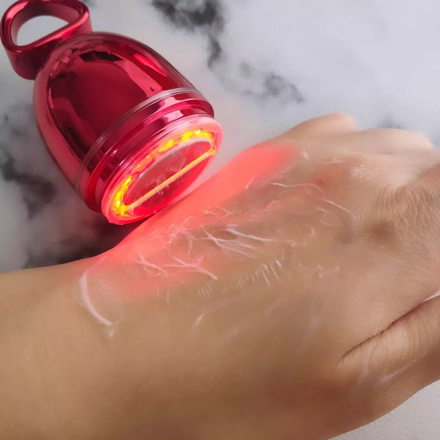 シューマジゴールド糸リフティングクリーム+EMS美顔器/MEDITHERAPY/フェイスクリームを使ったクチコミ(4枚目)