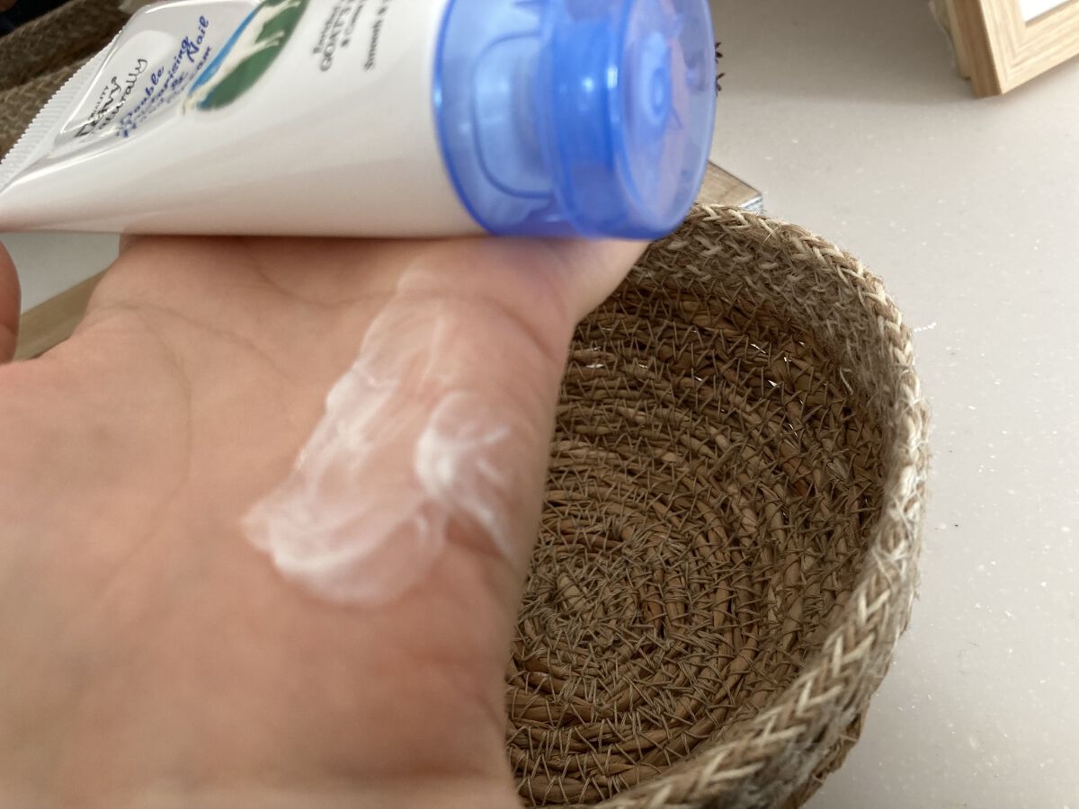 レイヴィー ハンド＆ネイルクリームゴートミルク/Leivy/ハンドクリームを使ったクチコミ（2枚目）