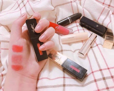 王道コーラルピンクリップ💄

上から下:
TOM FORD Lip Color Rouge À Lèvres 98 Federico
がっつり目のコーラルピンク、蛍光感がかなり強めなので要注意、発色いい