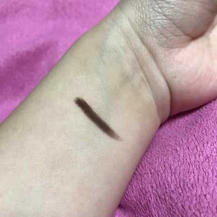 MAJOLICA MAJORCA クリームペンシルライナーのクチコミ「
クレヨンみたいに柔らかく、
発色も良いペンシルアイライナーです。
柔らかいのでまつげとまつ.....」(3枚目)