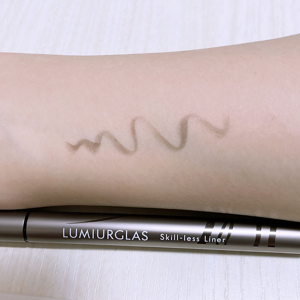 スキルレスライナー/LUMIURGLAS/リキッドアイライナーを使ったクチコミ（2枚目）
