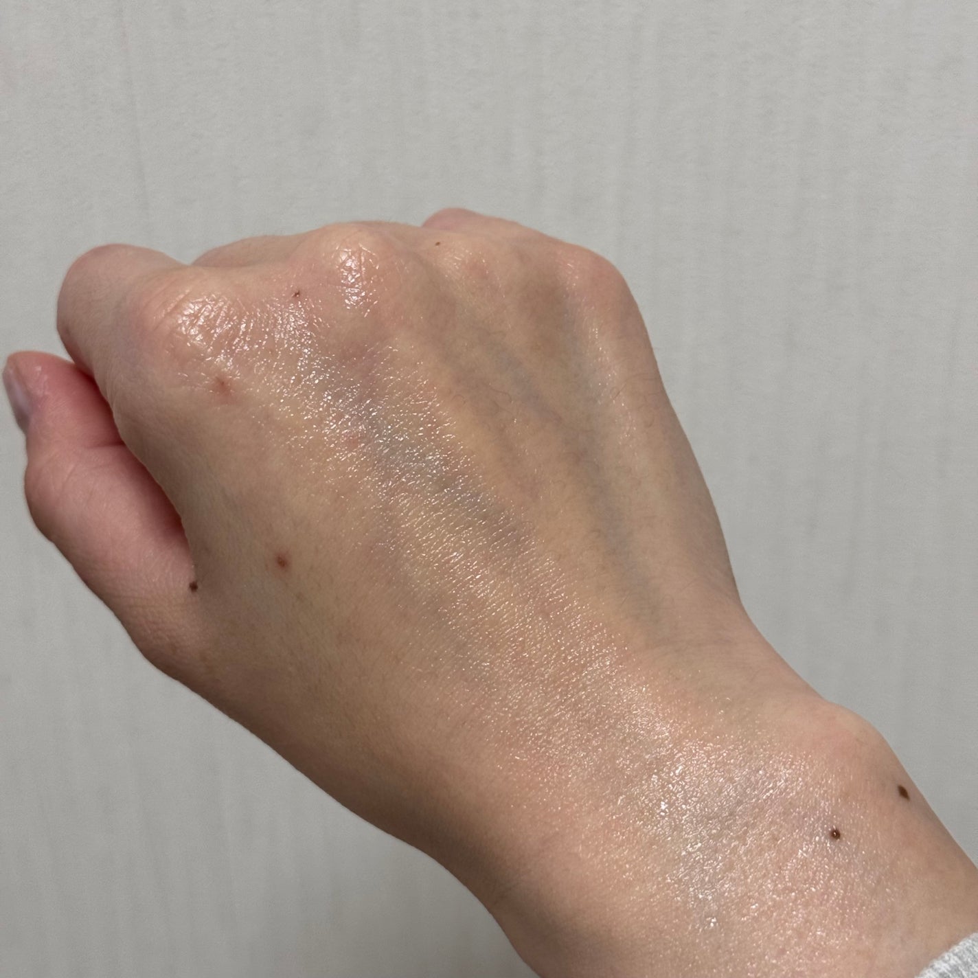 リルーチェ スキンミルクローション シャイニーフリージア/コスメテックスローランド/ボディローションを使ったクチコミ(4枚目)