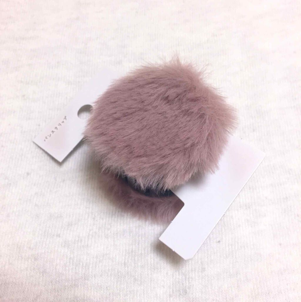 こすめのーと on LIPS 「ふわふわモコバンスクリップ💕✨こちらもふわモコのヘアアクセだけ..」(1枚目)