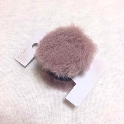 こすめのーと on LIPS 「ふわふわモコバンスクリップ💕✨こちらもふわモコのヘアアクセだけ..」(1枚目)