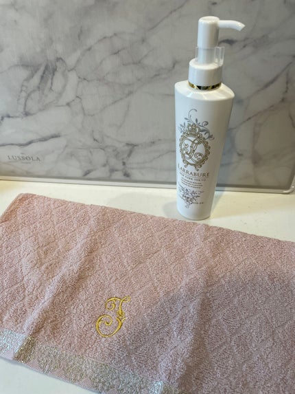 ホワイトCクレンジングミルクEX/LARRABURE/ミルククレンジングを使ったクチコミ(2枚目)