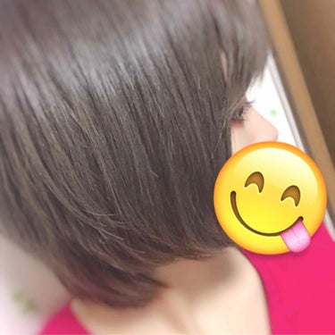 リーゼ プリティア 泡カラー 
ブリティッシュアッシュ

つい3日前くらいの話なんですが、このヘアカラーで染めました😶

泡なので簡単にムラなく？染まりました🐻

においは頭が痛くなるほどではなかったで