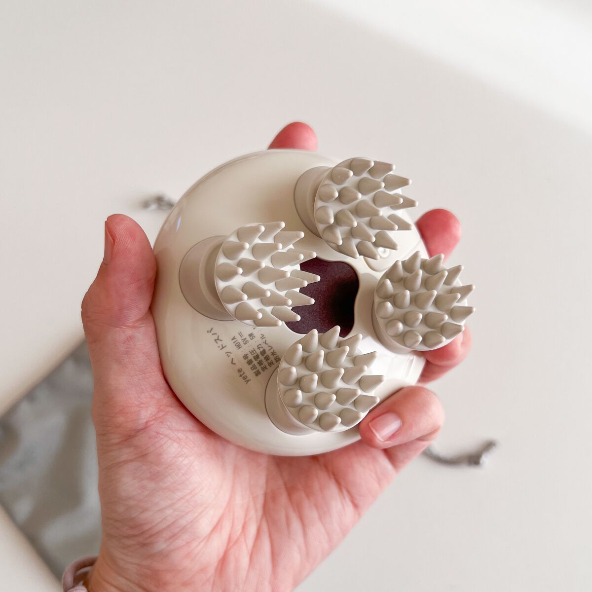 ヘッドスパ 電動頭皮ブラシ/yete/ヘッドマッサージャーを使ったクチコミ(2枚目)