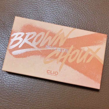 
CLIO PRO EYE PALETTE

02 BROWN CHOUX

を買ってみました！！
コーラルの方と迷いましたが毎日メイクに使いやすそうなブラウンを選びましたが…


とってもかわいい！！