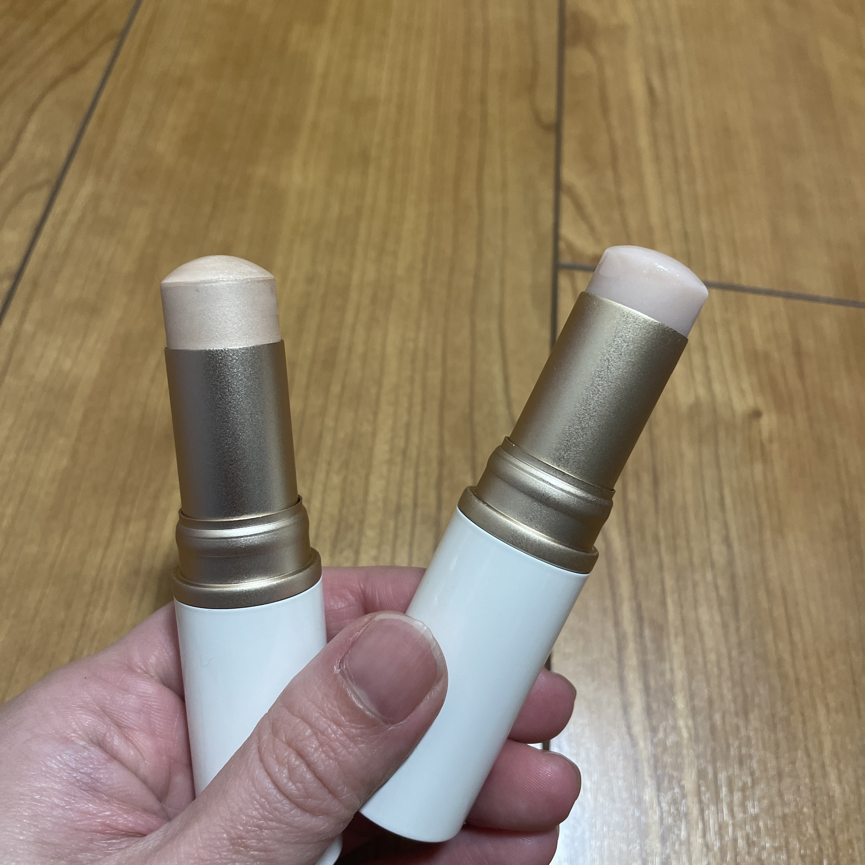 トゥルーディメンションラディアンスバーム/hince/スティックハイライトを使ったクチコミ（3枚目）