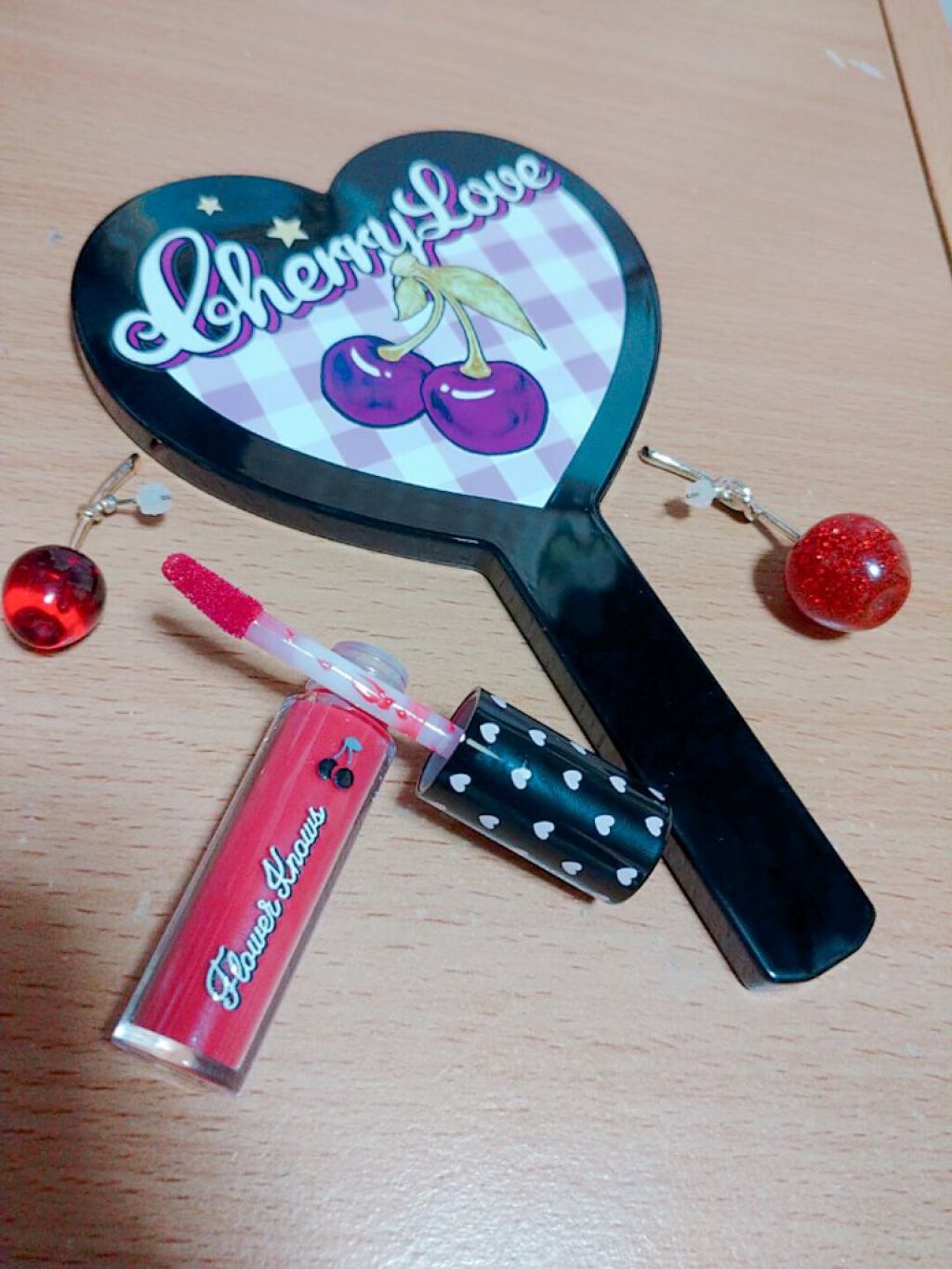 グリスニングウォータリングティント/FlowerKnows/リップティントを使ったクチコミ（2枚目）