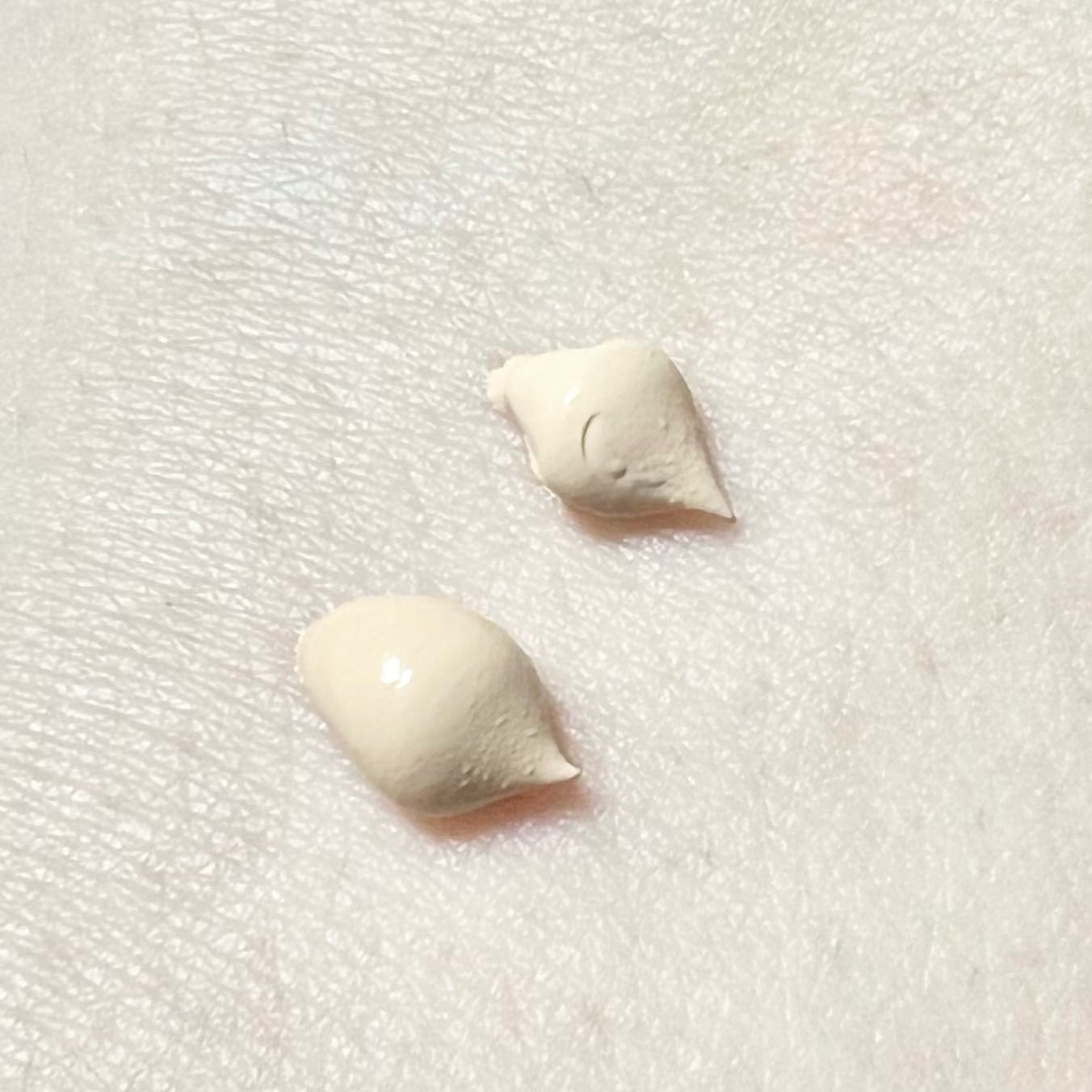 ファウンクリーム 01 ライトオークル/キスミー フェルム/リキッドファンデーションを使ったクチコミ（3枚目）