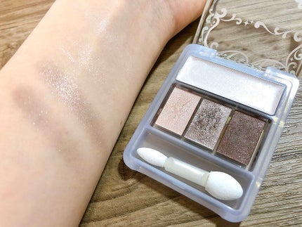 マジョルック(イルミネーター)/MAJOLICA MAJORCA/アイシャドウパレットを使ったクチコミ(4枚目)