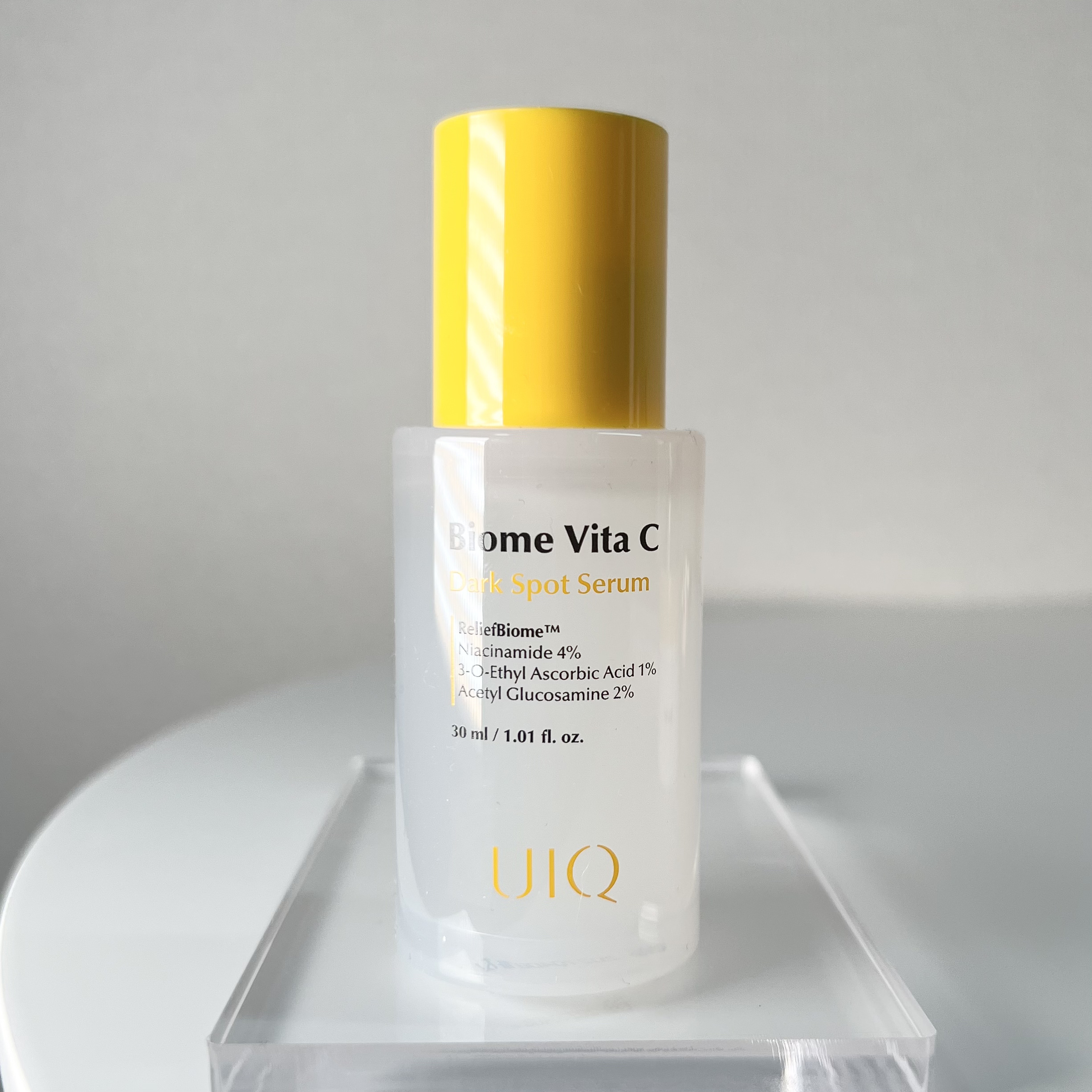 UIQ
バイオームビタCダークスポットセラム

ナイアシンアミド４％＋N-アセチルグルコサミン２％＋ビタミンＣ誘導体、シミケア核心成分配合で、透明感あふれる美肌へ導く美容液💛

とろみのあるテクスチャーですが、ベタつかずに保湿してくれます