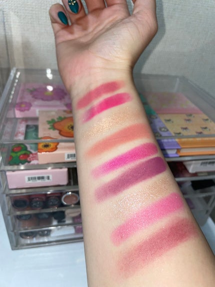 shadow pallet ooh la la!/ColourPop/アイシャドウパレットを使ったクチコミ(5枚目)