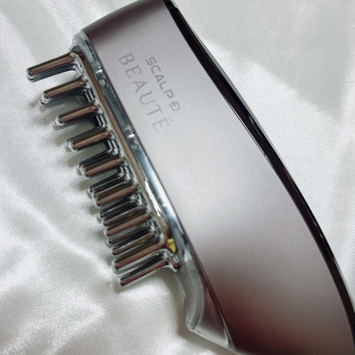 スカルプ電気ブラシ/アンファー(スカルプD)/美顔器・マッサージを使ったクチコミ(4枚目)