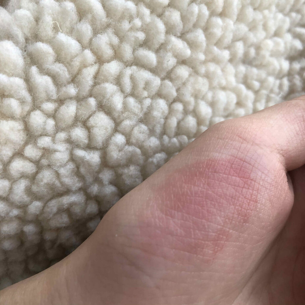 ジューシーラスティングティント/rom&nd/リップティントを使ったクチコミ（3枚目）