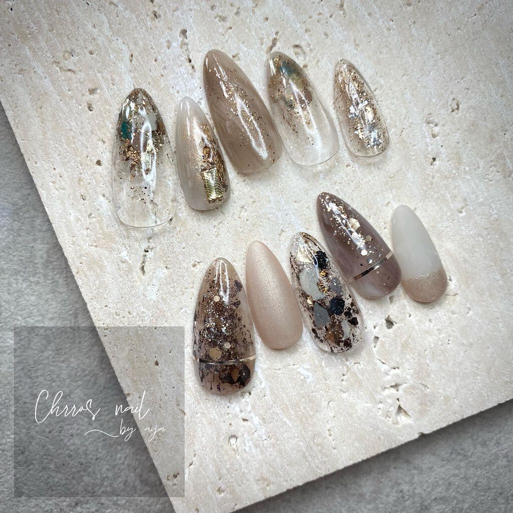 Chrros nail@LIPSパートナー on LIPS 「ニュアンスネイル🤎やっぱりブラウンとベージュとゴールドに目がい..」(1枚目)