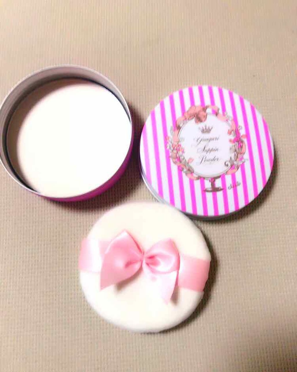 すっぴんパウダー フルーリーブロッサムの香り/クラブ/プレストパウダーを使ったクチコミ（2枚目）