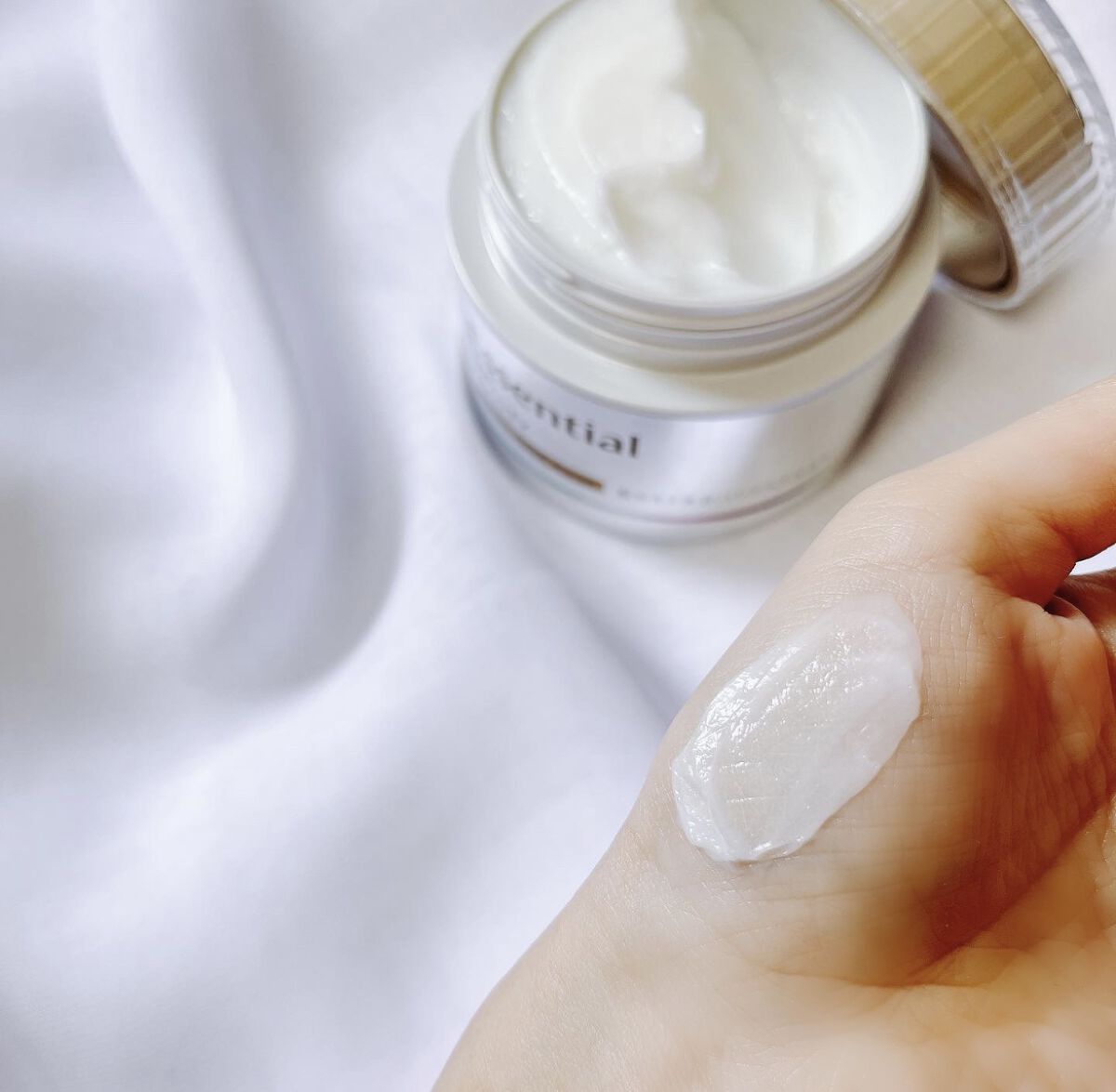 Essential THE BEAUTY 髪のキメ美容バリアヘアマスク/エッセンシャル/ヘアマスク・ヘアパックを使ったクチコミ（3枚目）