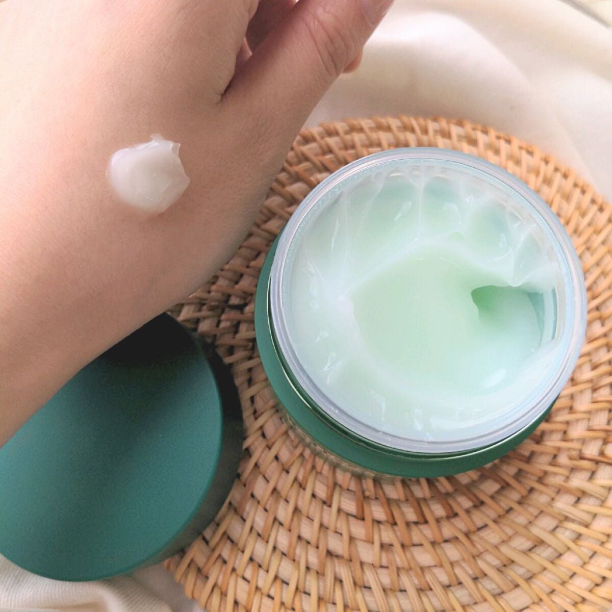 シカパンテノールスリーピングマスク/SNP/フェイスクリームを使ったクチコミ(5枚目)