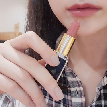 maira_ao on LIPS 「ローズ系の色味って肌がキレイに見えるってほんとだね。トムフォー..」（3枚目）