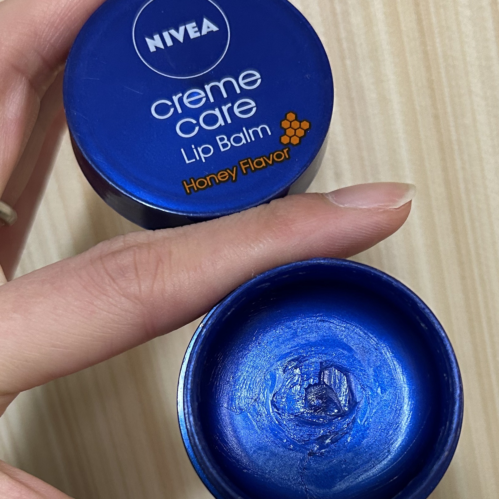 ニベア クリームケア リップバーム はちみつの香り/ニベア/リップケアを使ったクチコミ（1枚目）