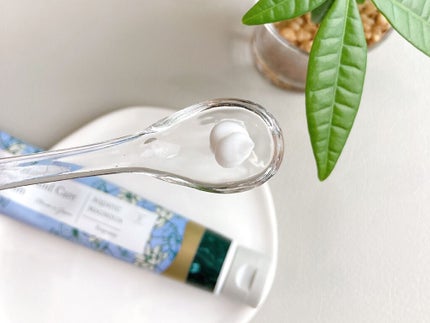RaW Hand Care Cream(Aquatic Magnolia)/SWATi MARBLe/ハンドクリームを使ったクチコミ(2枚目)