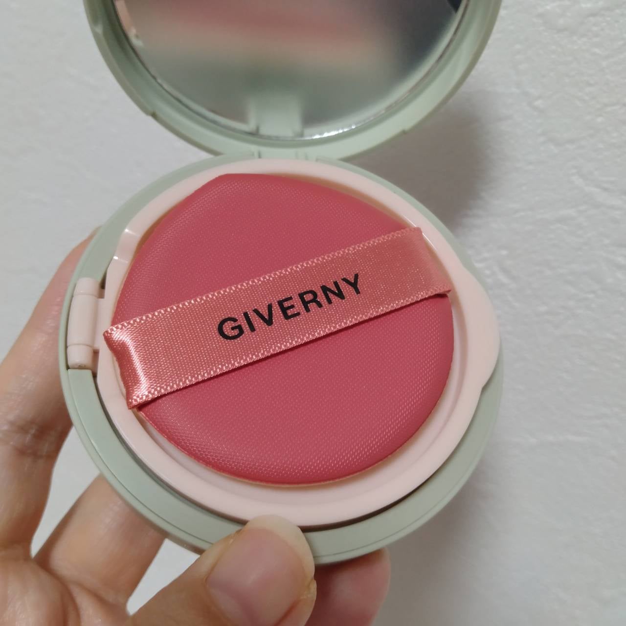 ジヴェルニー 密着カバークッション/GIVERNY/クッションファンデーションを使ったクチコミ(5枚目)