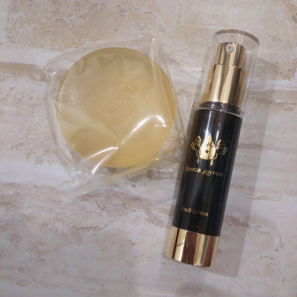 プレミアム馬プラセンタ*馬油石けん(*保湿成分)/Horse Richest/洗顔石鹸を使ったクチコミ(2枚目)