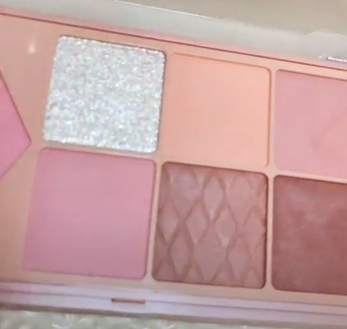 ひより on LIPS 「WonjungyoウォンジョンヨWデイリームードアップパレット..」(1枚目)