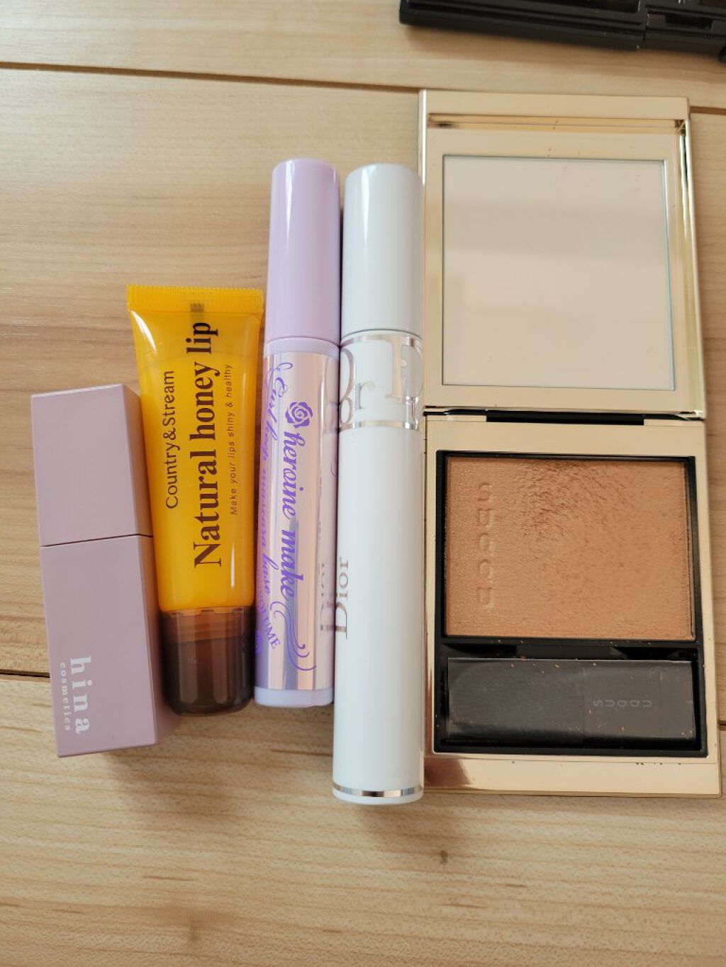 ハニーフルリップ HM/カントリー&ストリーム/リップ美容液を使ったクチコミ（2枚目）