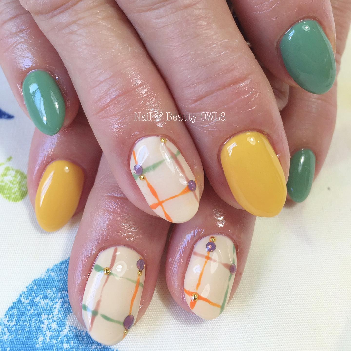 #カラフルネイル,#個性的ネイル,#個性派ネイル,#シンプルネイル,#チェックネイルのネイルデザイン