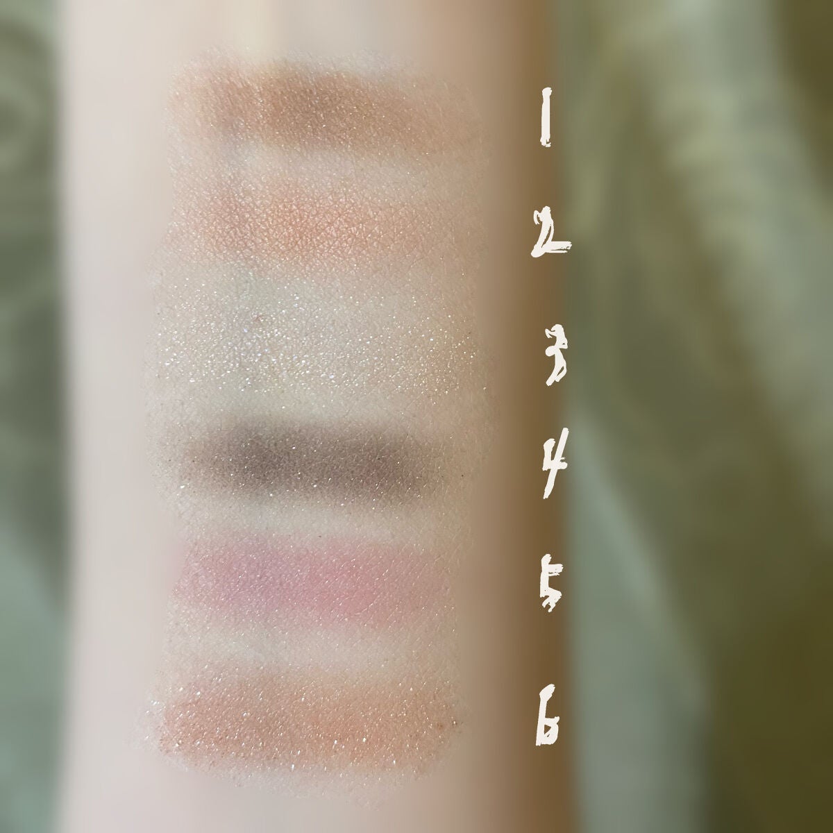 ミネラルクラッシィシャドー2022CF/エトヴォス/アイシャドウパレットを使ったクチコミ(6枚目)