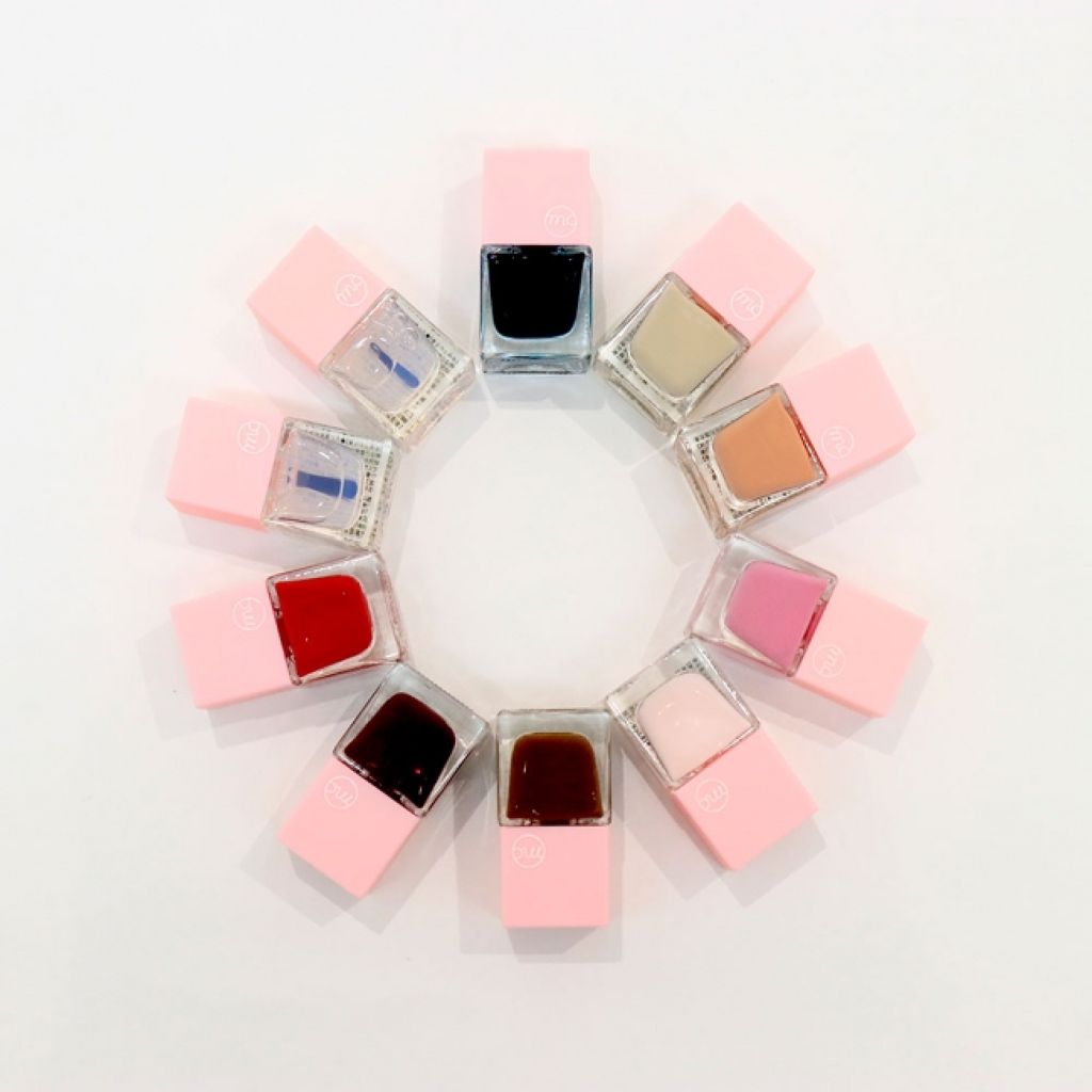 MAGIC CLOSET 水性マニキュア