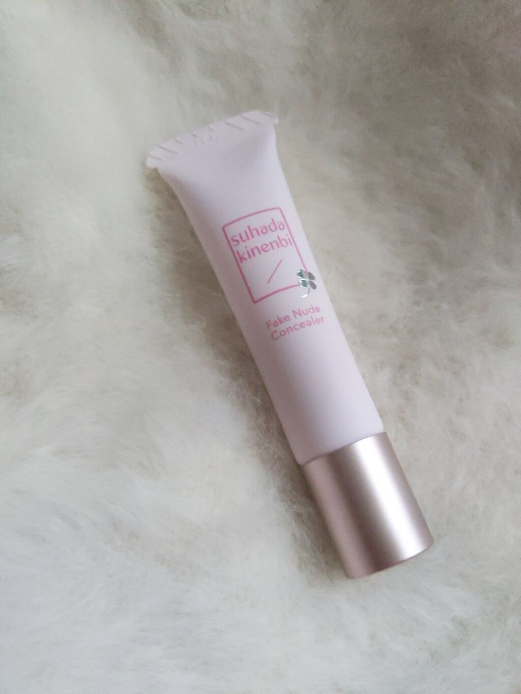 フェイクヌードコンシーラー/素肌記念日/クリームコンシーラーを使ったクチコミ（2枚目）