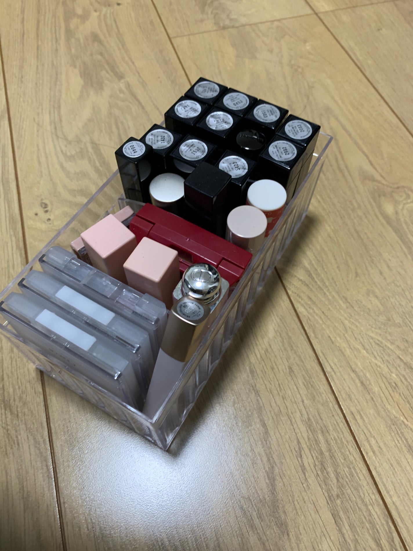 刹那真霜 on LIPS 「#コスメ収納コンテスト1枚目:引き出しの深さにジャストサイズ♪..」(1枚目)