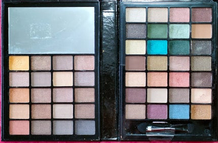 リトル ブラック ビューティブック/e.l.f. Cosmetics/アイシャドウパレットを使ったクチコミ(3枚目)