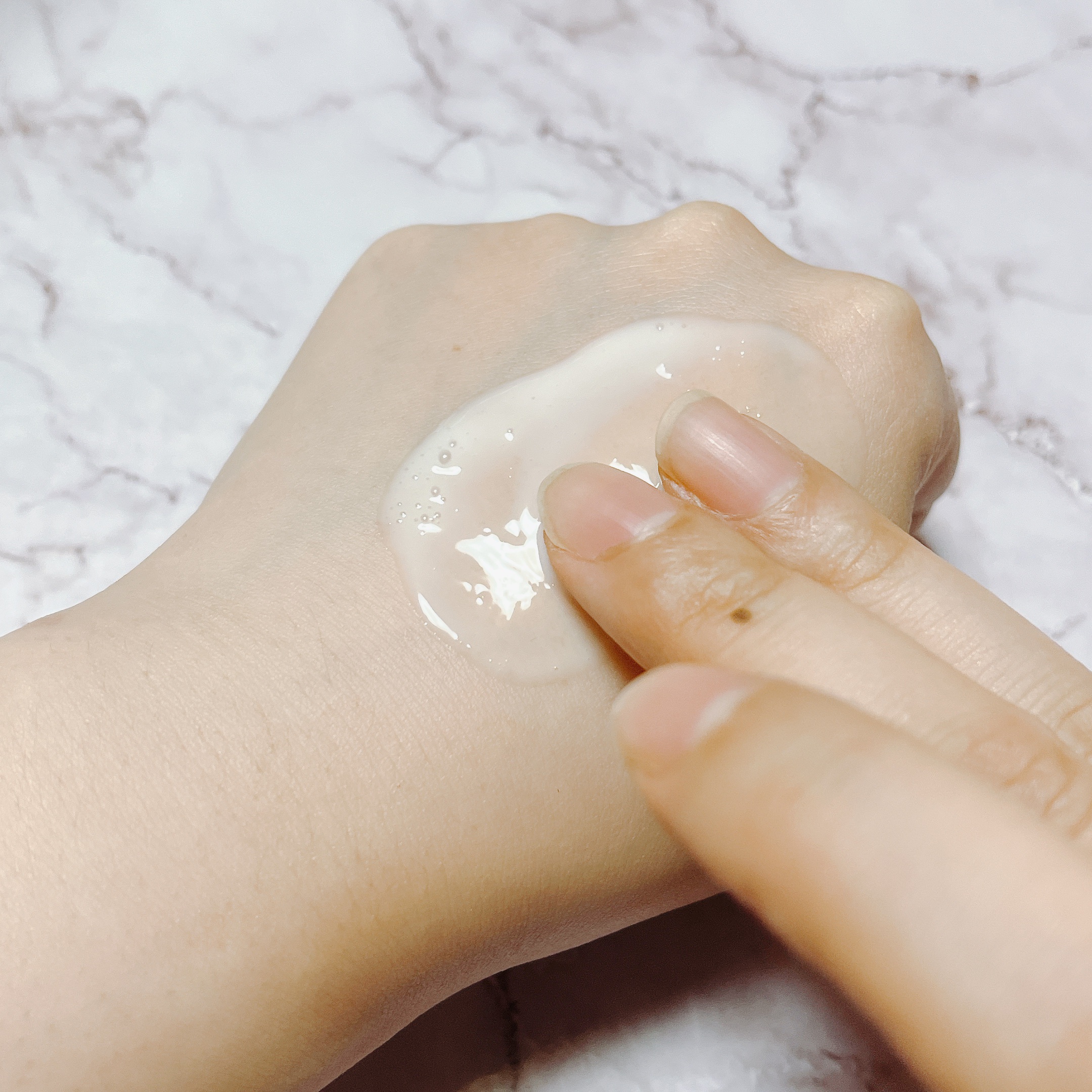 エッセンシャル モイスチャーミルク/FEMMUE/乳液を使ったクチコミ（3枚目）