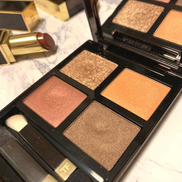 【TOM FORD BEAUTY】
♡ トム フォード ビューティー アイカラー クォード 
26 レオパードサン ¥9,200＋tax


みなさまお久しぶりです☺︎

最近、外出できないためメイクを