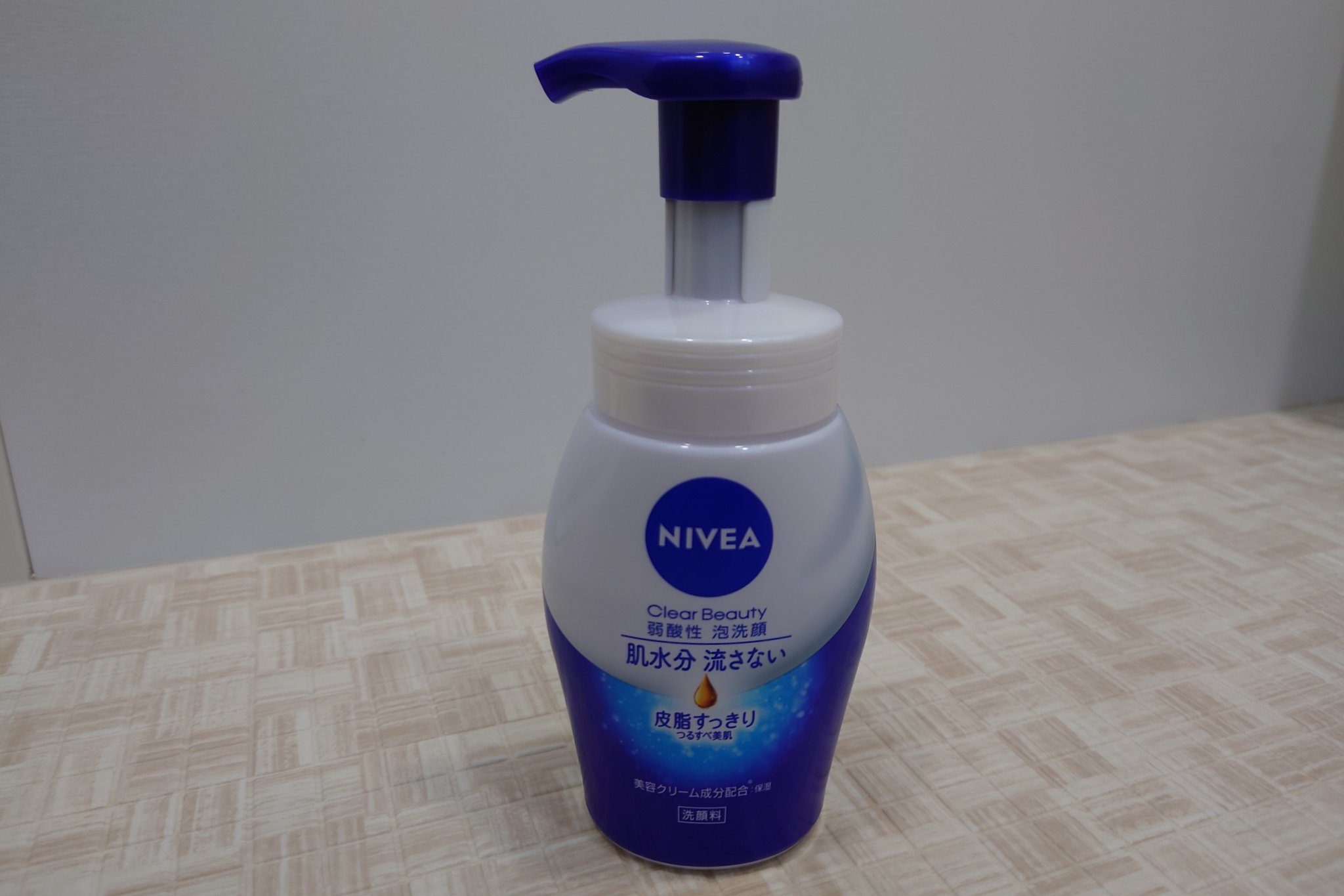 ニベア クリアビューティー弱酸性泡洗顔 皮脂すっきり 本体 150ml/ニベア/泡洗顔を使ったクチコミ（2枚目）