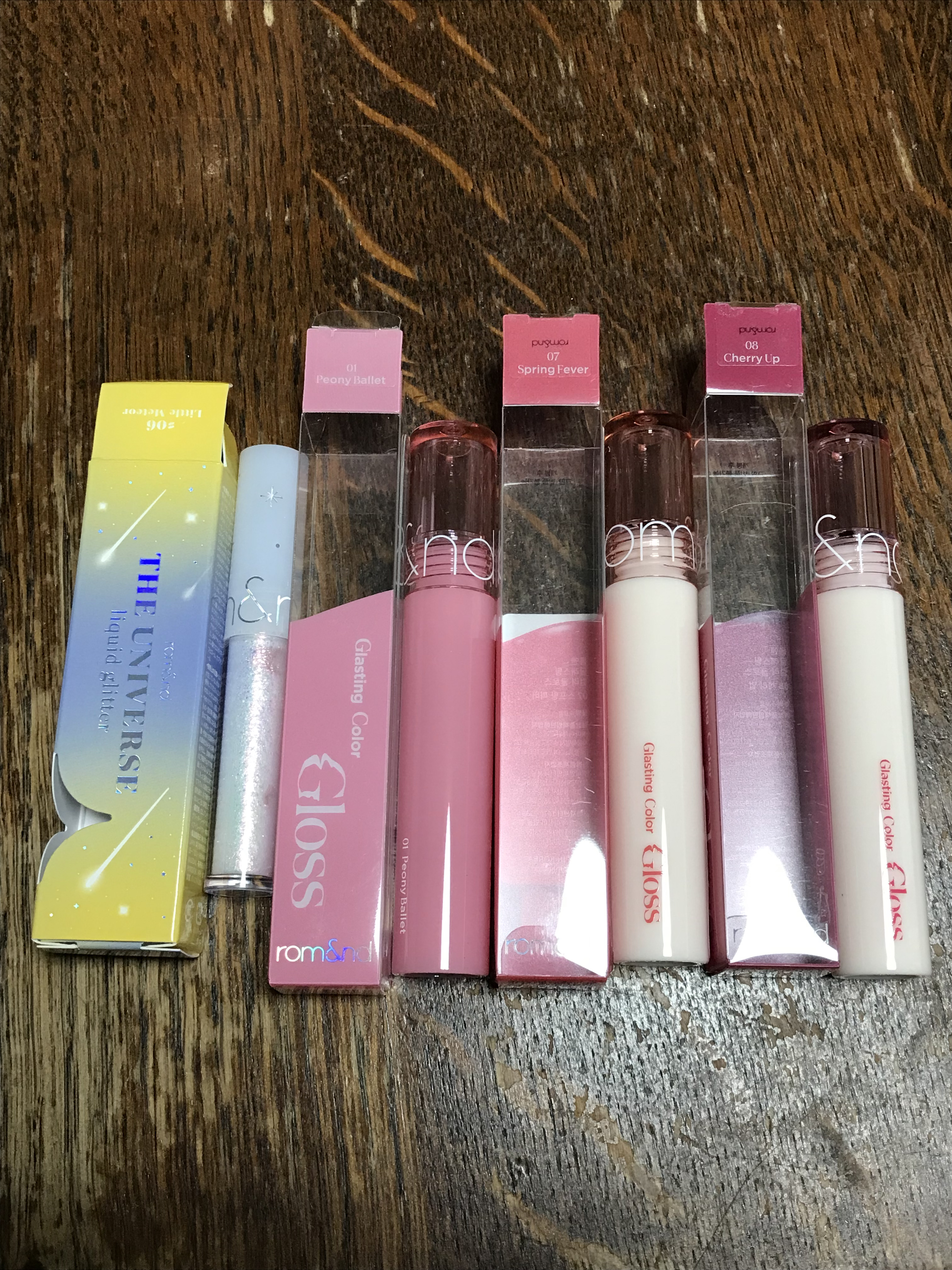 グラスティングカラーグロス/rom&nd/リップグロスを使ったクチコミ（1枚目）