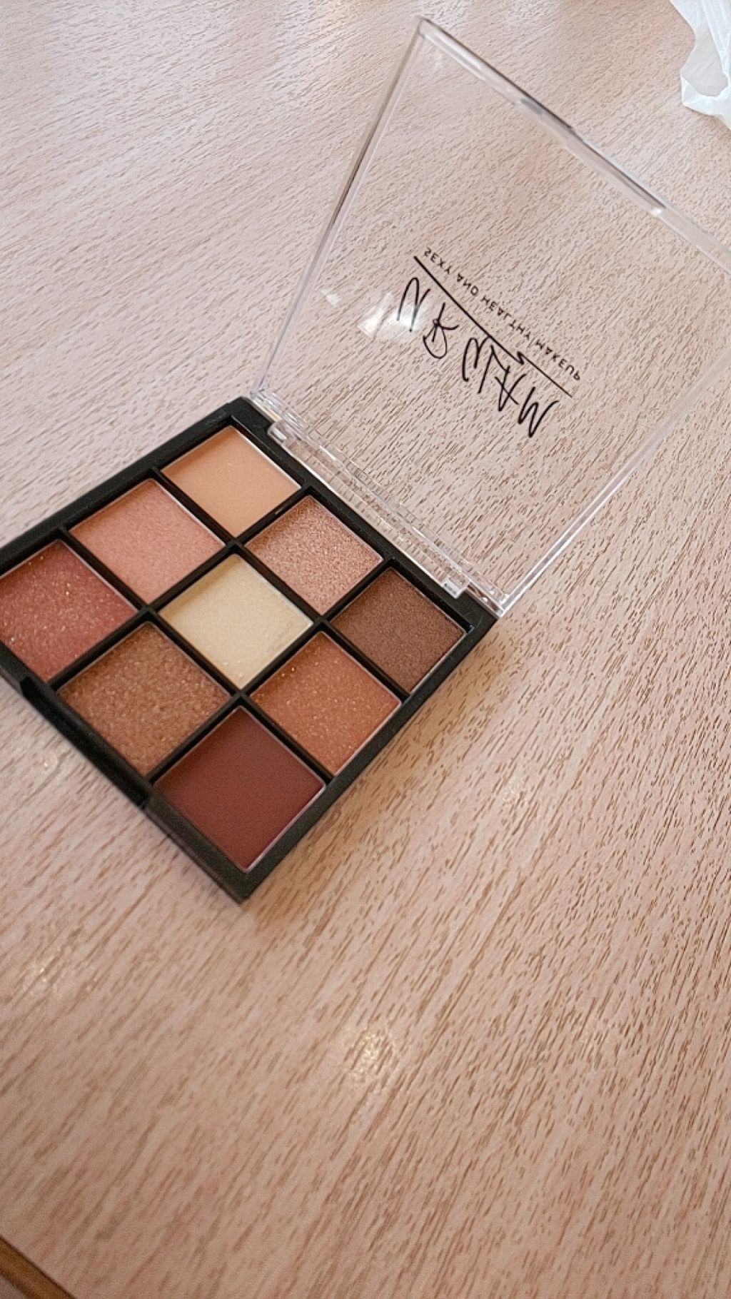 UR GLAM BLOOMING EYE COLOR PALETTE/U R GLAM/アイシャドウパレットを使ったクチコミ(3枚目)