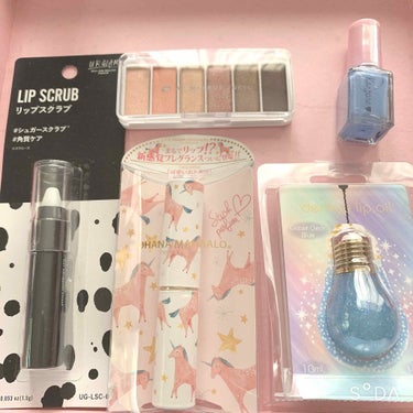 最近の100均での購入品と誕生日プレゼントで
貰ったものの紹介！

☆DAISO  URGRAM リップスクラブ

　レブロンのリップスクラブを使い終わったら、
　使ってみようと思ってます！

☆DAI