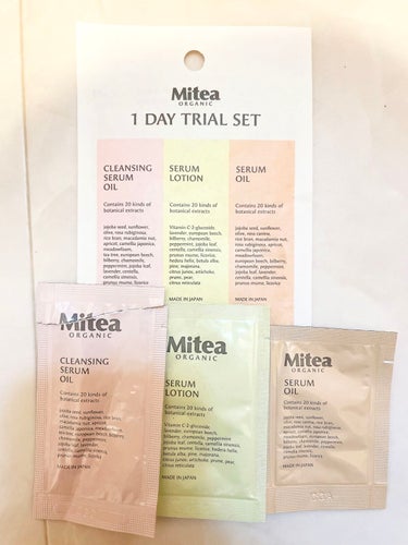 ミティア オーガニック クレンジングセラムオイル のクチコミ「Mitea Organic 

ホワイトニングセラムローション
リンクルセラムオイル
クレンジ.....」（1枚目）