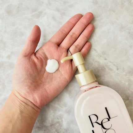 リルーチェ スキンミルクローション シャイニーフリージア/コスメテックスローランド/ボディローションを使ったクチコミ(2枚目)