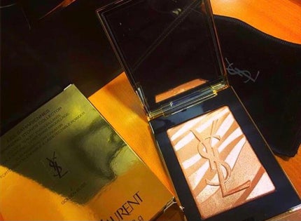 サハリエンヌ フェイスパウダー/YVES SAINT LAURENT BEAUTE/プレストパウダーを使ったクチコミ(1枚目)