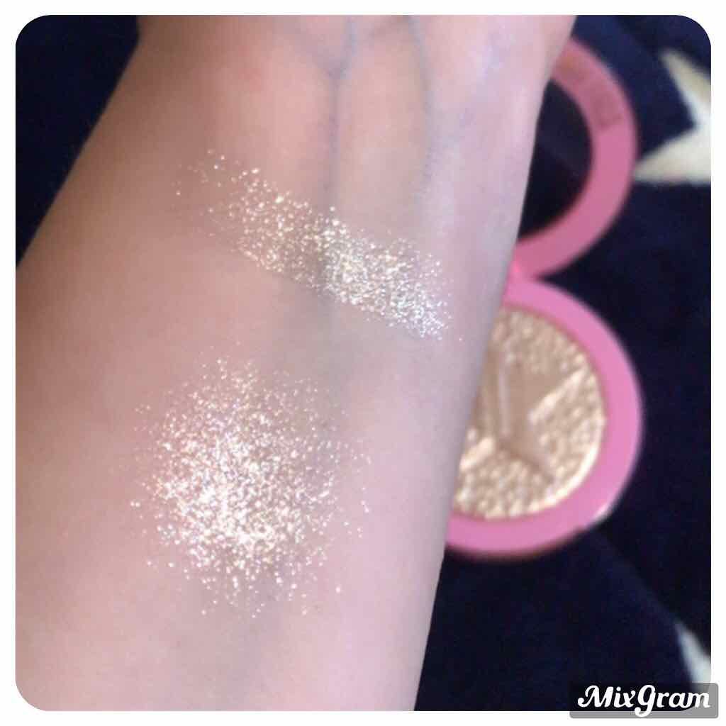 Jeffree star supreme frost/Jeffree Star Cosmetics/パウダーハイライトを使ったクチコミ（3枚目）