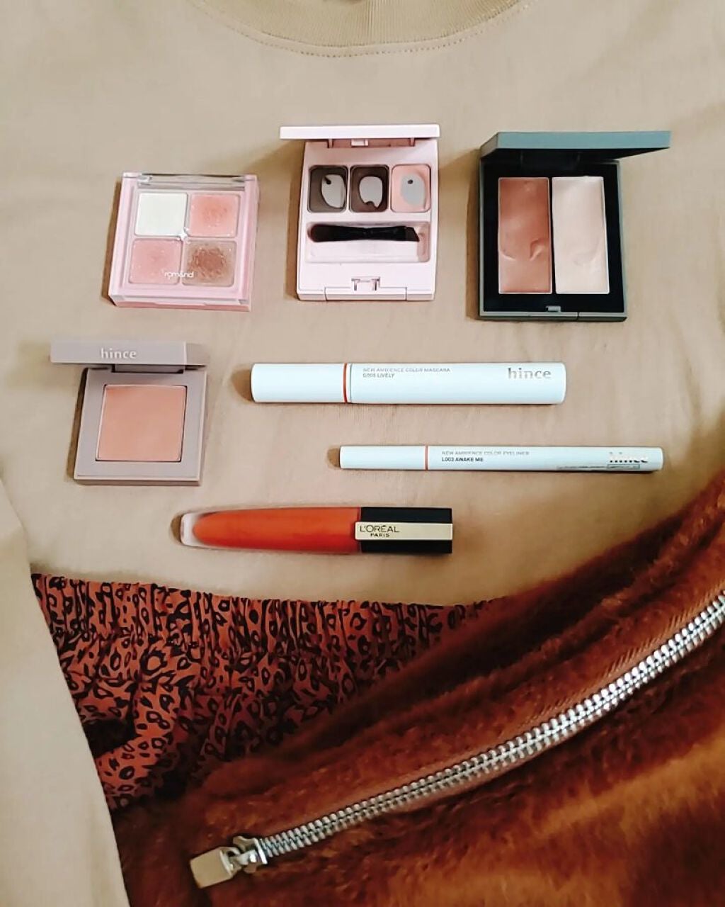 THREE シマリング グロー デュオ/THREE/クリームハイライトを使ったクチコミ(2枚目)