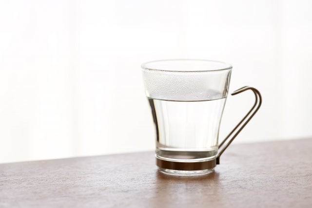 コップに入ったお湯